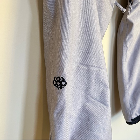686 Infidry Waterproof Snowpants - Picture 7 of 10